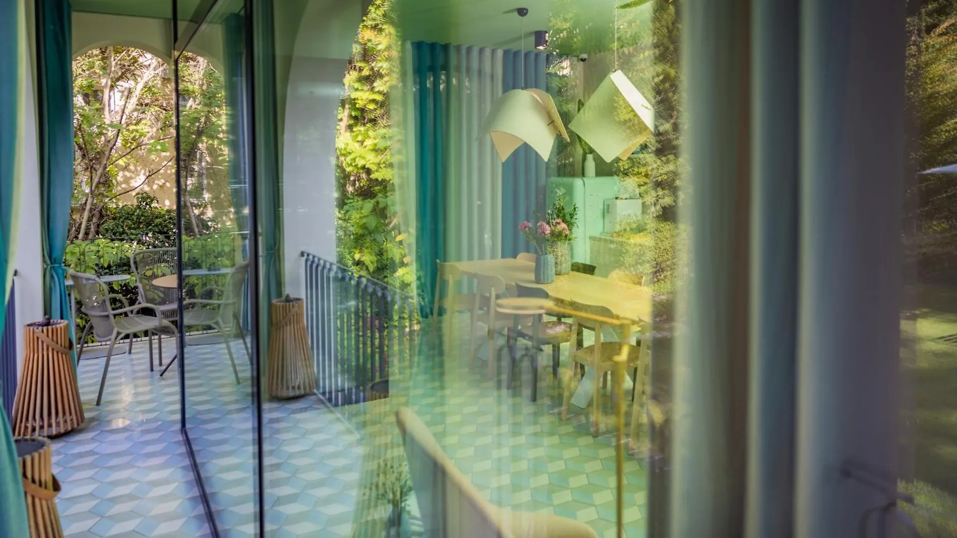 Bagatelle Gardenhouse Hotel Budapest